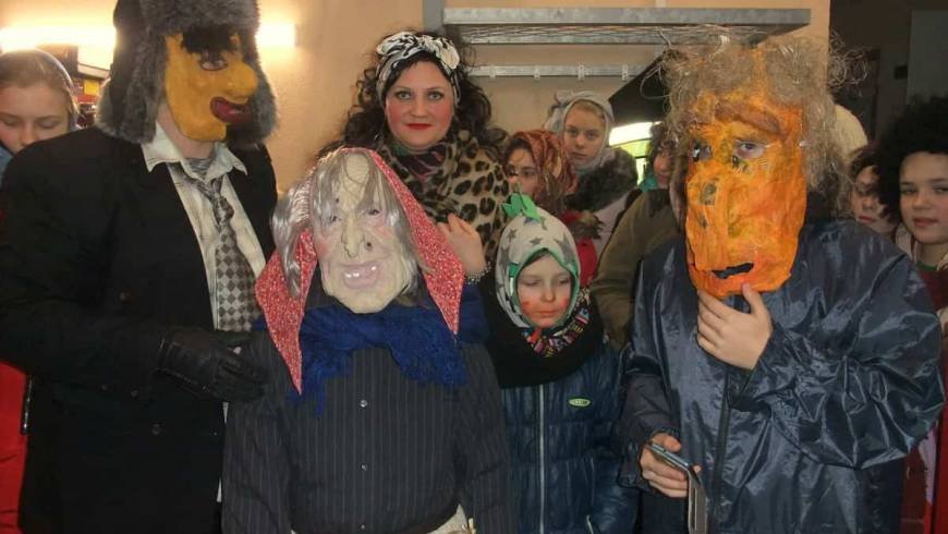 PABAISKE PUOSELĖJAMOS UŽGAVĖNIŲ TRADICIJOS