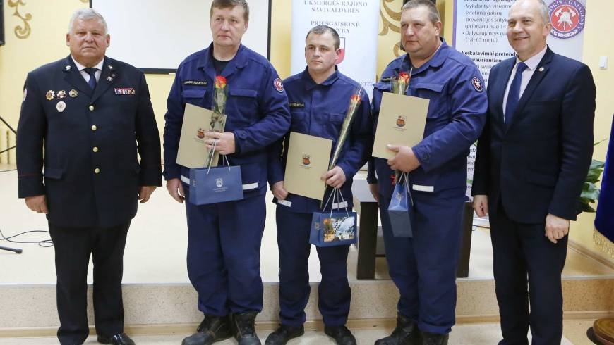 UGNIAGESIŲ KOMANDŲ DARBUOTOJAI PAMINĖJO PROFESINĘ ŠVENTĘ
