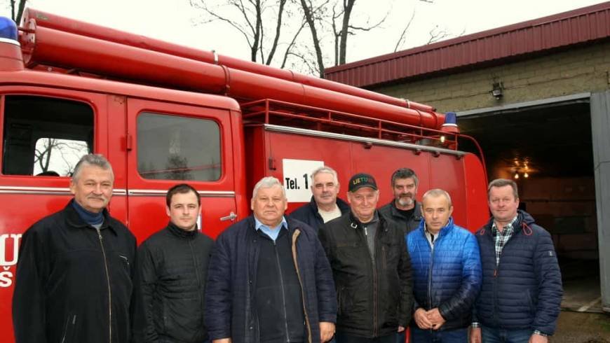 PABUVOTA UGNIAGESIŲ KOMANDOSE