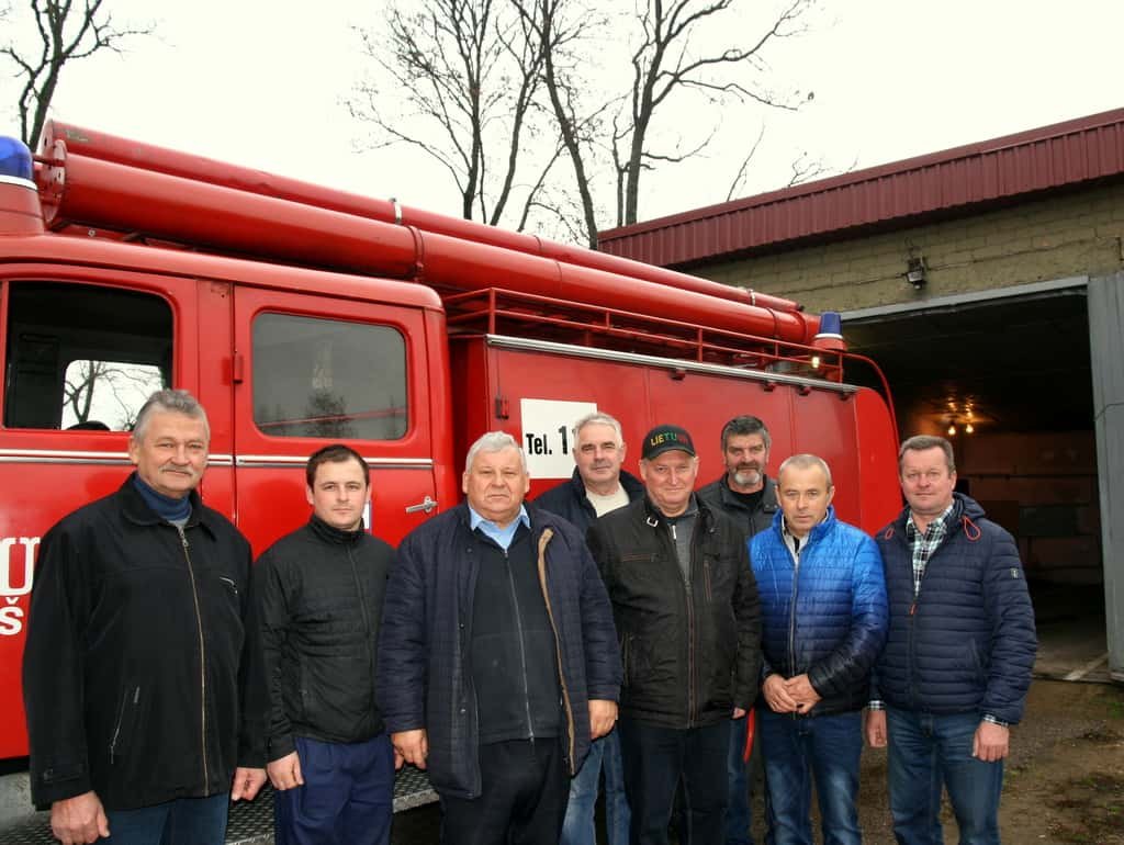 PABUVOTA UGNIAGESIŲ KOMANDOSE