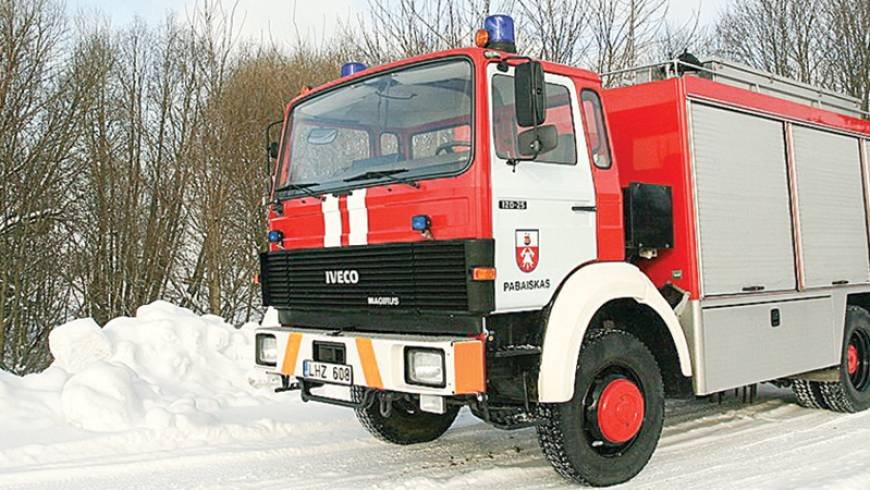 Pusnis sunku įveikti ir specialiųjų tarnybų automobiliams